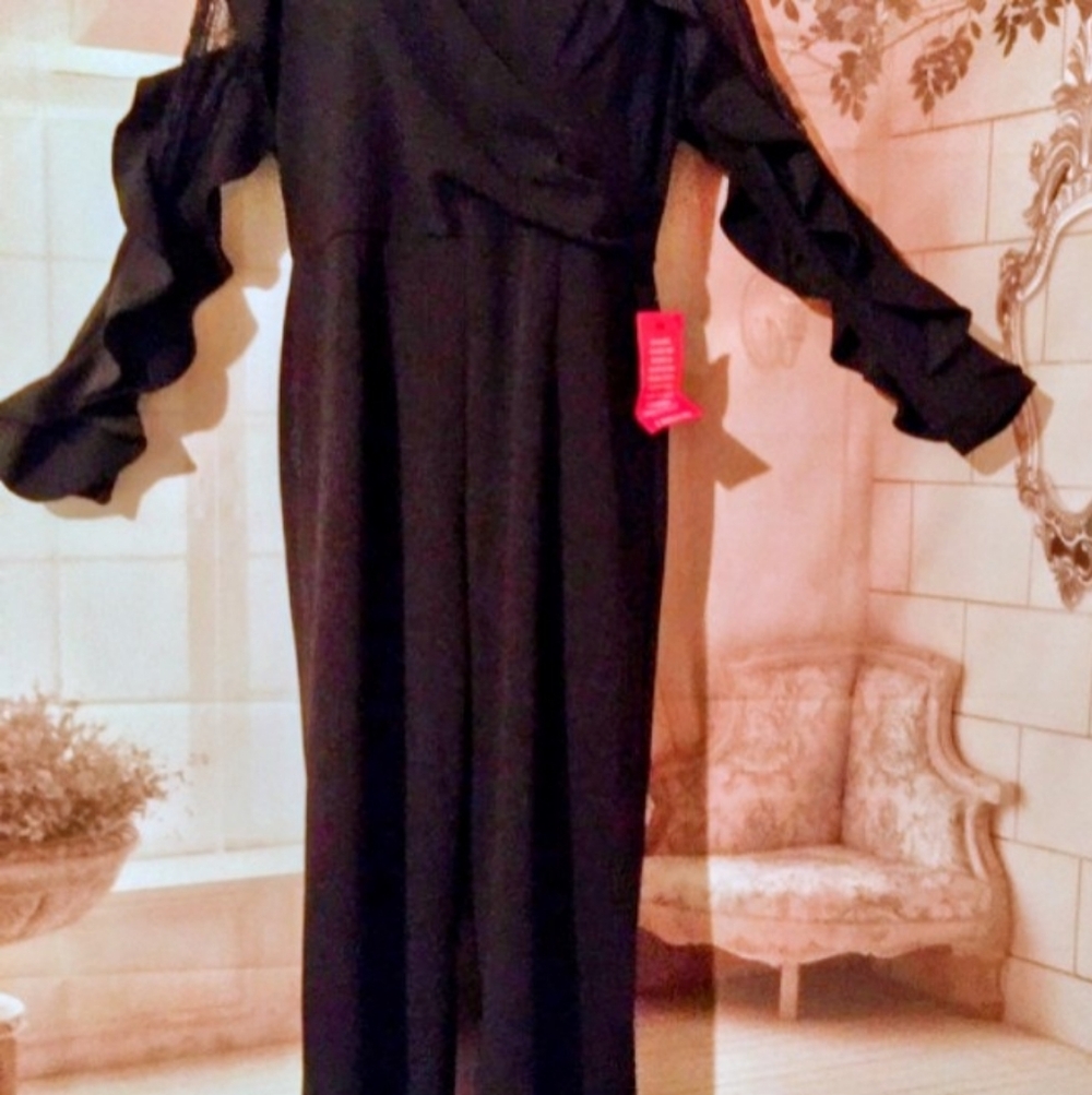Nwot Elegant Black Lace Versatile Rouched JUMPSUIT - Picture 2 of 16